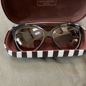 Henri Bendel sunglassess. In original box with glass sleeve. Never been worn.